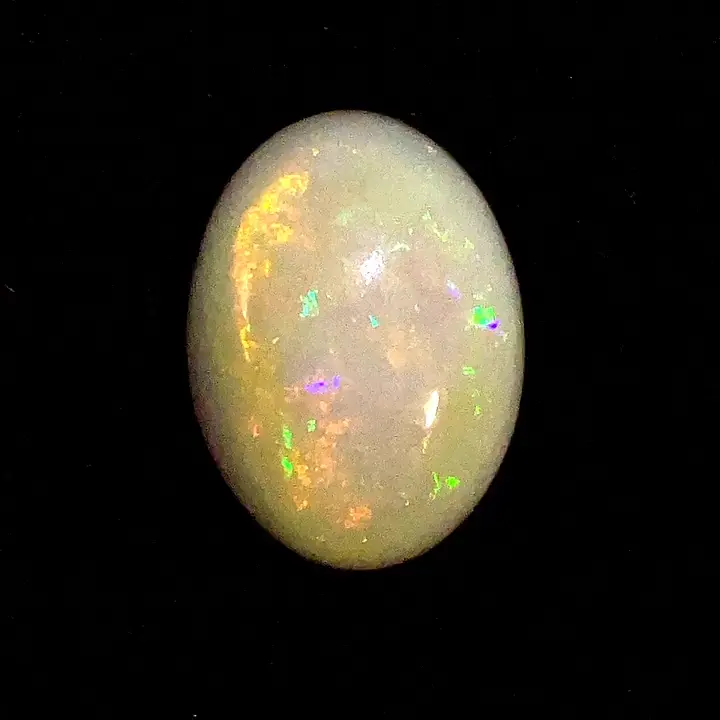 10.09 ct White Opal - Oval