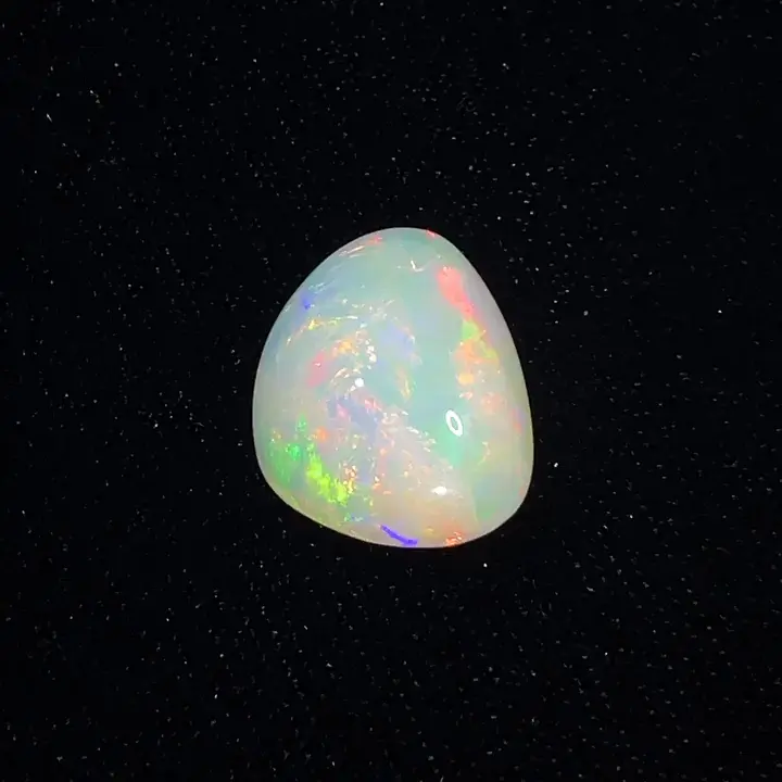 7.82 ct White Opal - Freeform
