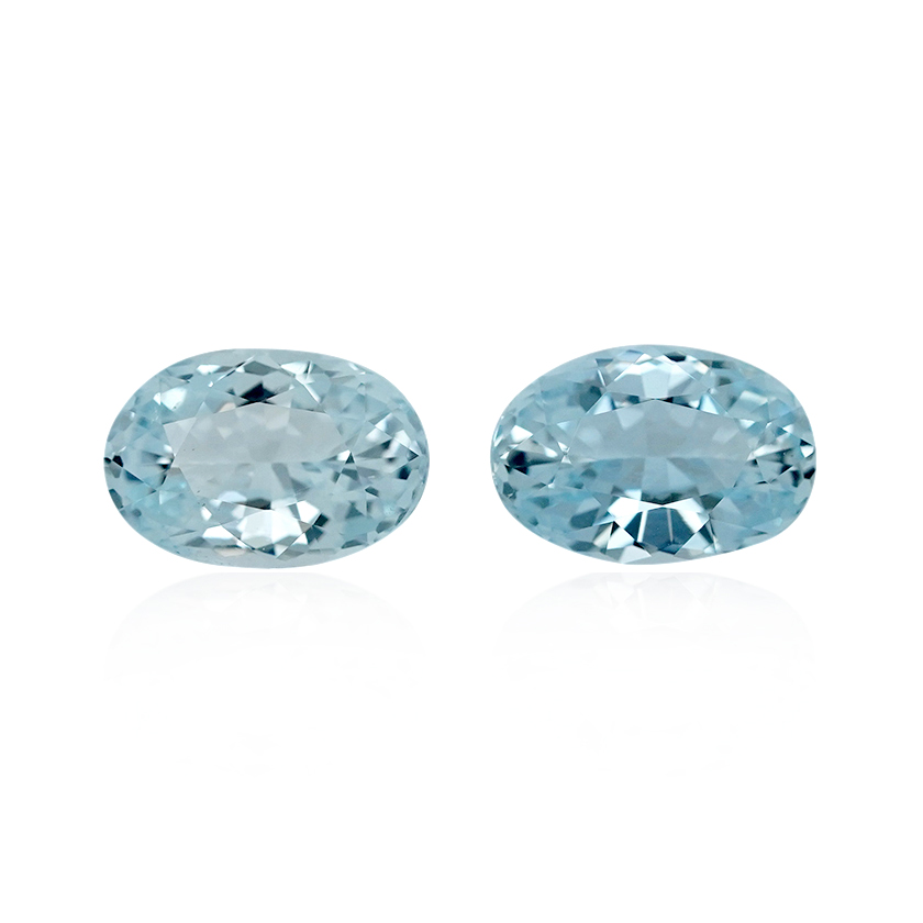 3.90 ct Blue Aquamarine - Oval