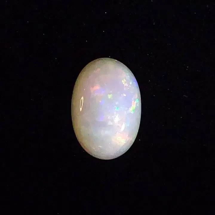 2.92 ct White Opal - Cabochon