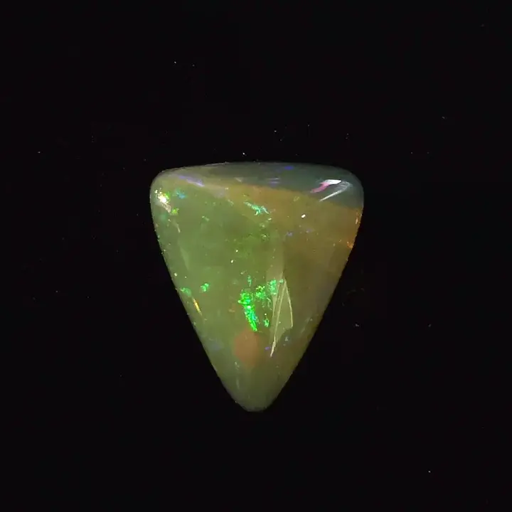 2.91 ct Yellow Opal - Trillion