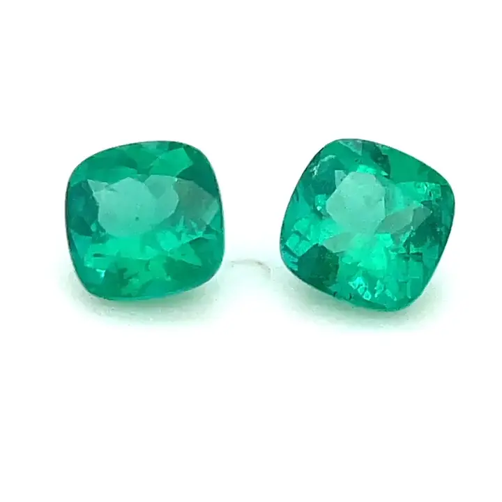 2.30 ct Green Emerald - Cushion