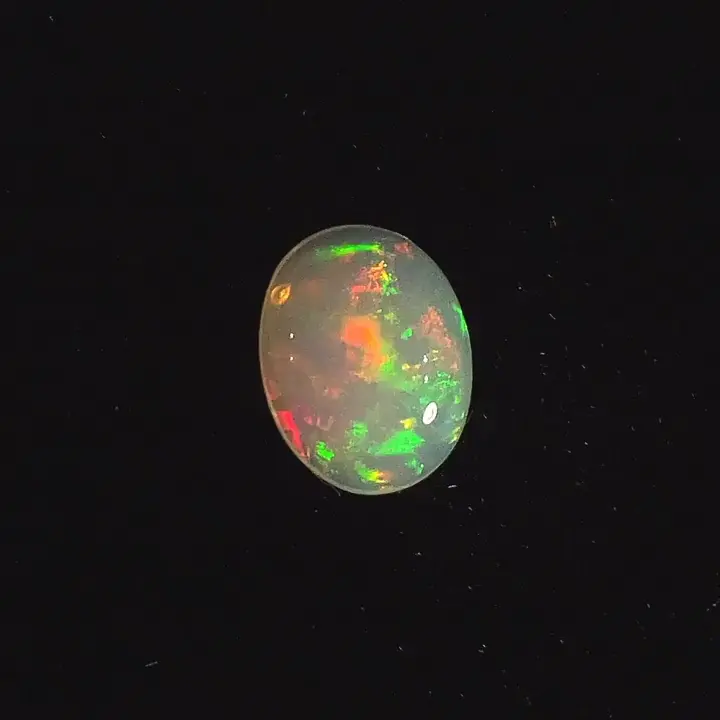 1.73 ct White Opal - Oval