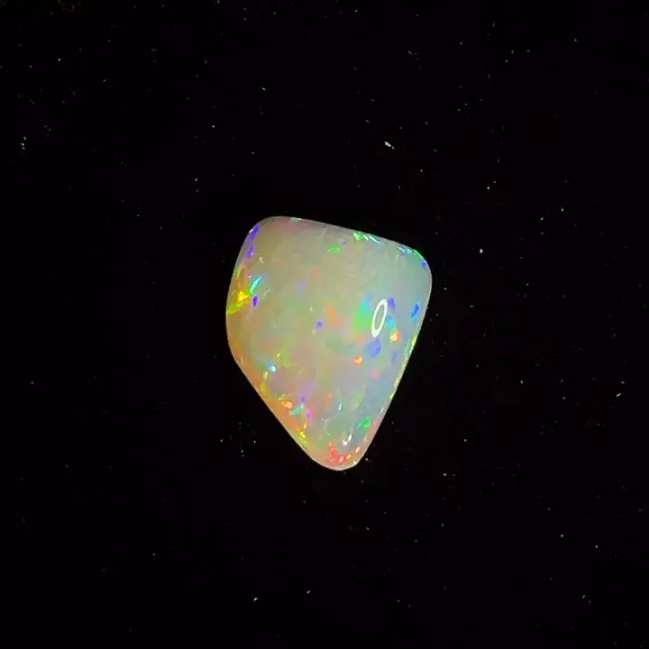 4.98 ct Green Opal - Freeform