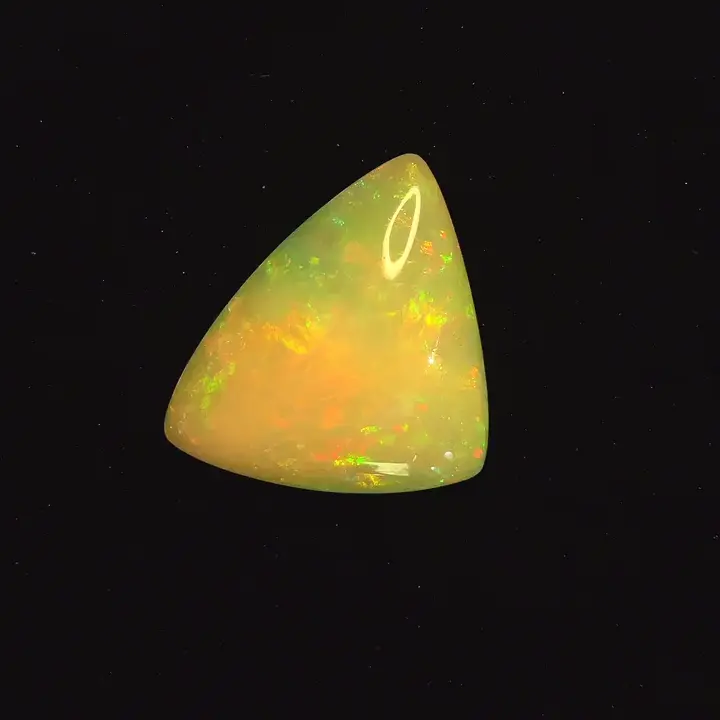 7.91 ct White Opal - Trillion