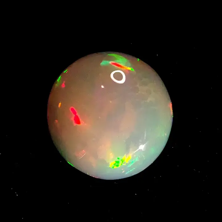 18.12 ct White Opal - Round