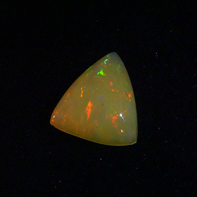 4.65 ct White Opal - Trillion