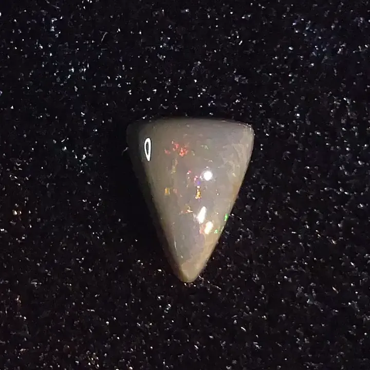 1.11 ct Gray Opal - Trillion