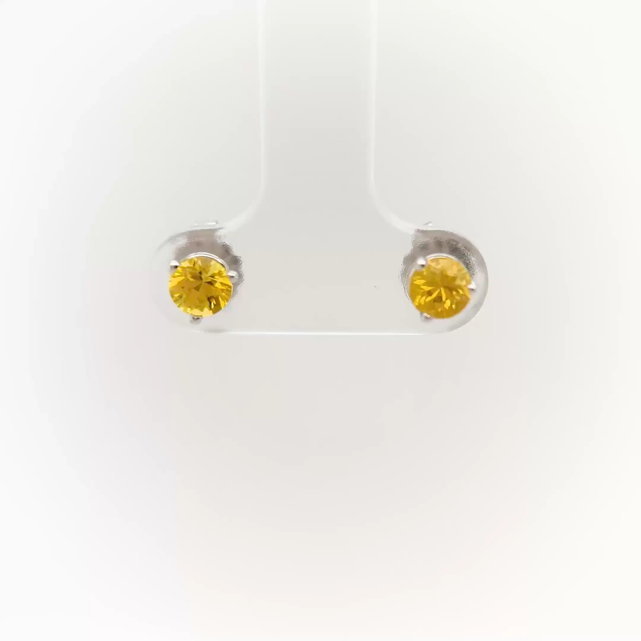 14kt Yellow Gold Sapphire Earrings