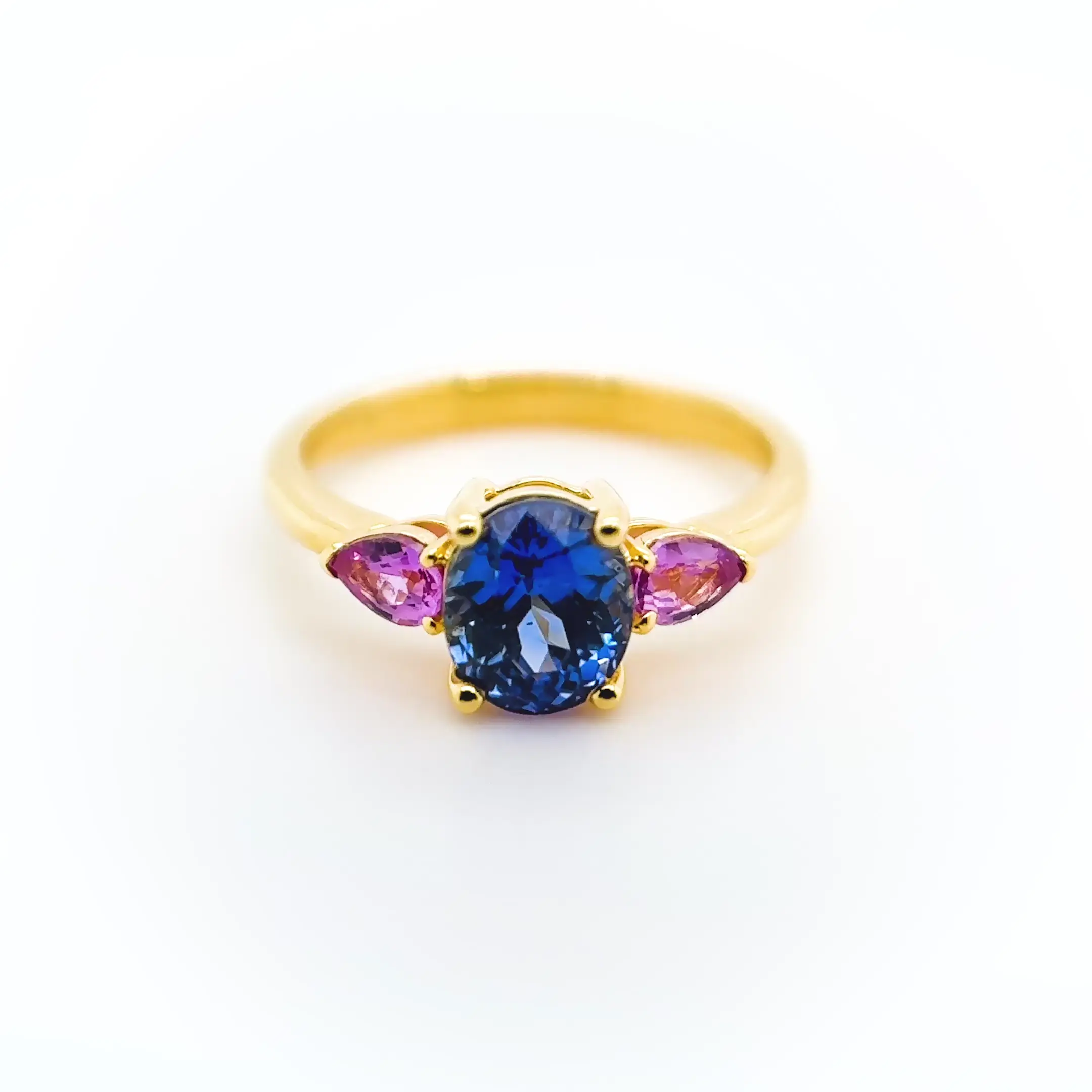 14kt Yellow Gold Sapphire Ring