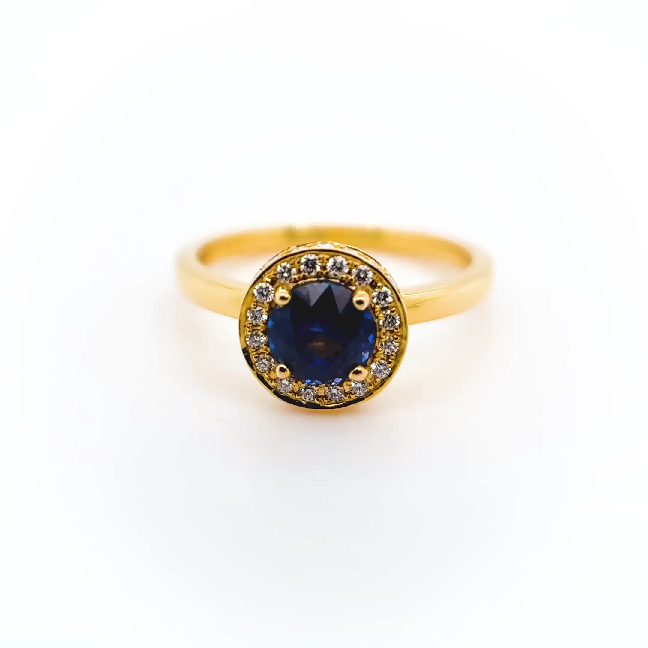 14kt Yellow Gold Sapphire Ring